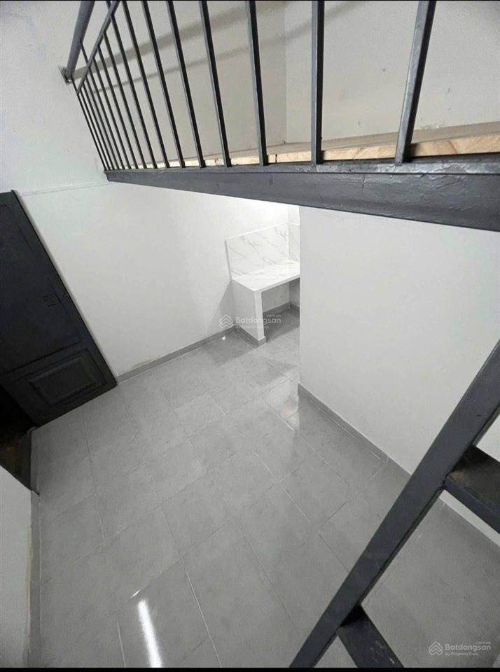 Ngân hàng thanh lý dãy trọ 20 phòng.15mx35m. giá 1,1 tỷ ở đường tạ quang bửu. thu nhập 45 triệu