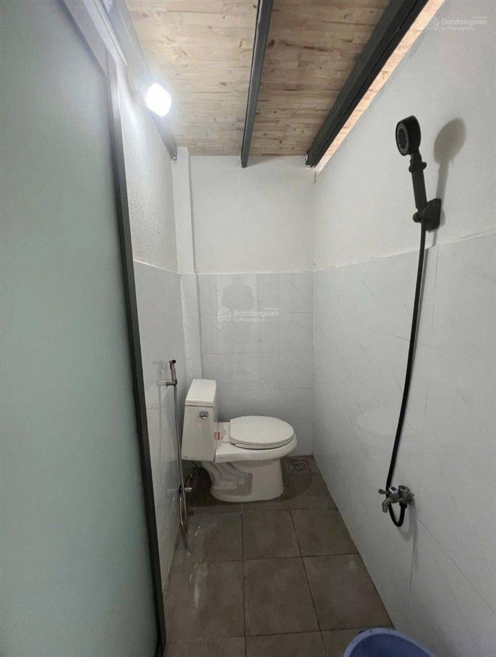 Ngân hàng thanh lý dãy trọ 20 phòng.15mx35m. giá 1,1 tỷ ở đường tạ quang bửu. thu nhập 45 triệu