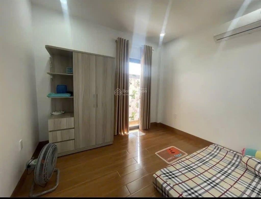 Chủ ngộp cần bán gấp nhà đẹp 6x20, ngay quận 8, 800tr dọn vô ở luôn, có sẵn dòng tiền 20tr/tháng,