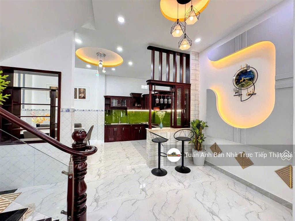 Bán nhanh nhà đẹp 1 trệt 2 lầu, gần tạ quang bửu,5x64m,đang cho thuê 15 triệu 1 tháng,full nội thất
