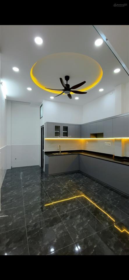 Nhà đẹp 4 tầng, hẻm 4m, 4 phòng, âu dương lân, hoàn công, 7 tỷ hơn