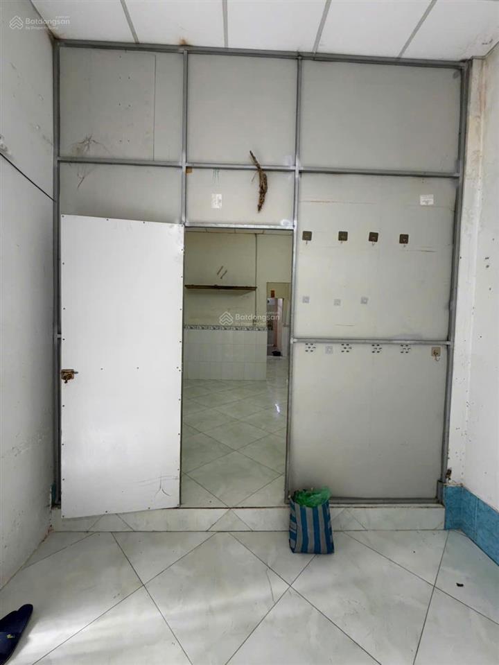 Nhà trọ cho thuê phạm thế hiển q8 3pn 6tr5