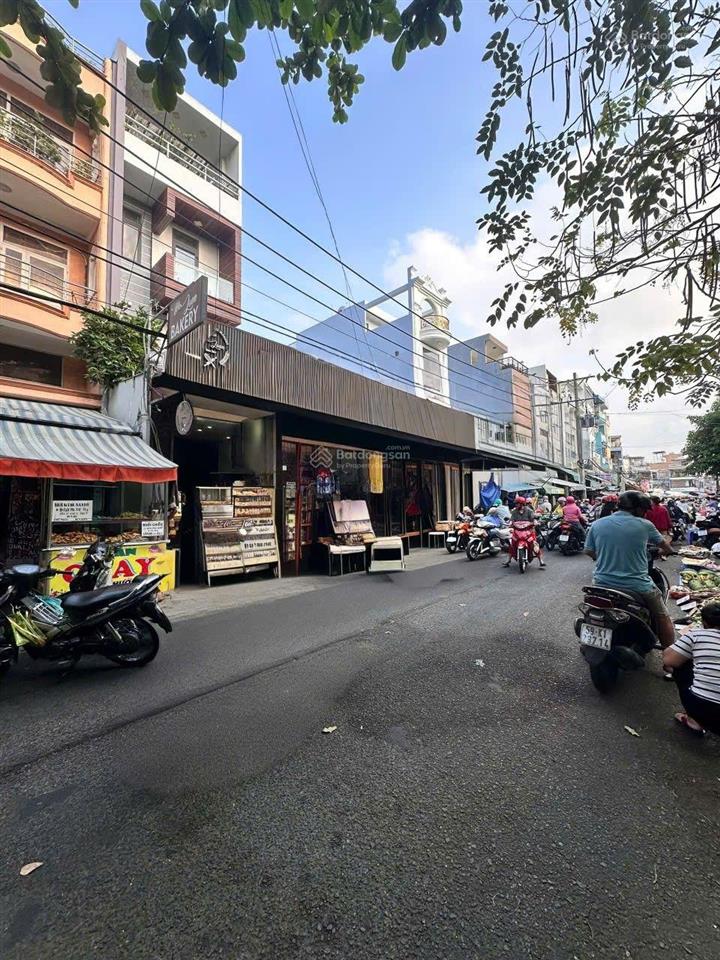 Chị hồng bán căn nhà bùi văn ba, 4 x 10m, chỉ 4,5 tỷ, khu chế xuất tân thuận, quận 7