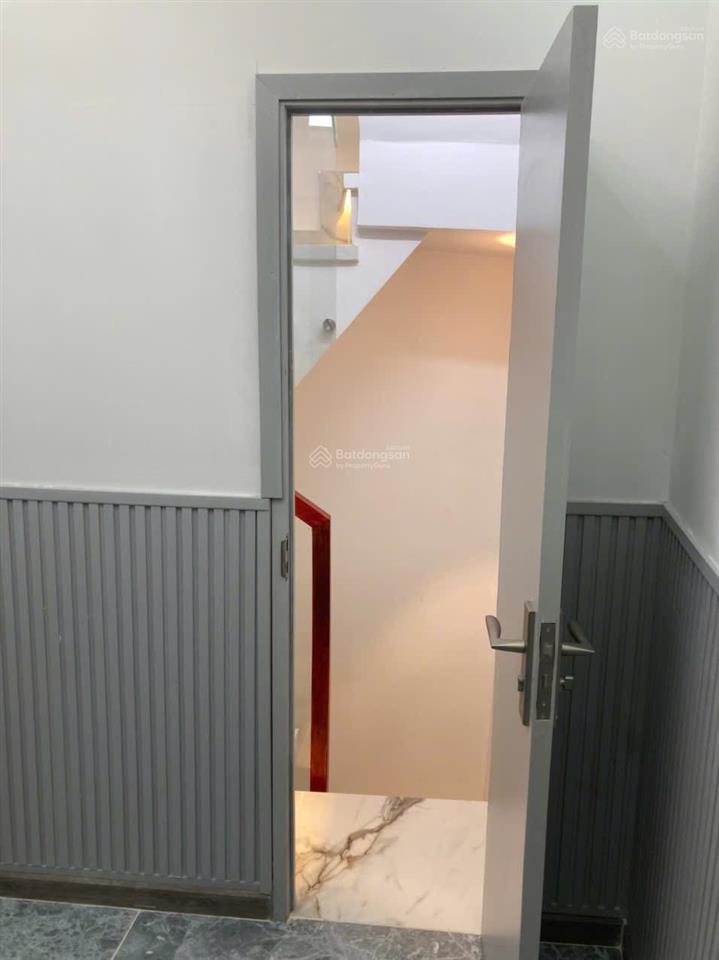 Bán nha quận 4 , kết cấu 3 lầu btct ,kê khai 99