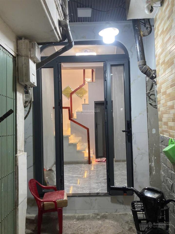 Bán nha quận 4 , kết cấu 3 lầu btct ,kê khai 99