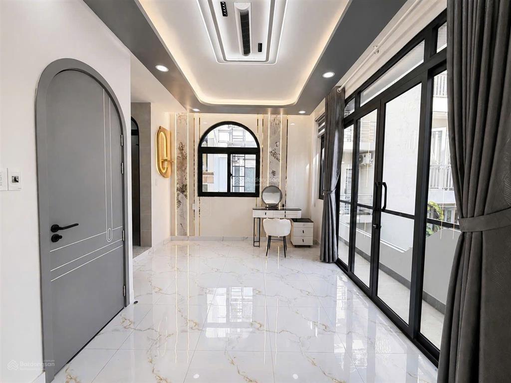 Bán nhà góc 2 mặt tiền đường số 11, phường khánh hội