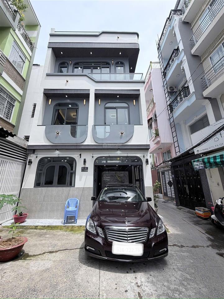 Bán nhà góc 2 mặt tiền đường số 11, phường khánh hội