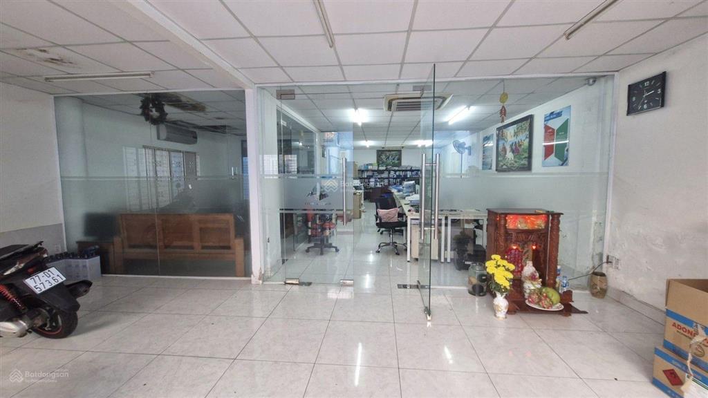 Hẻm tải quay đầu trần tấn sát mũi tàu cộng hòa dt khủng 158m2 8mx20m f.tân sơn nhichỉ 15.5 tỷ.