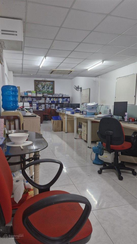 Hẻm tải quay đầu trần tấn sát mũi tàu cộng hòa dt khủng 158m2 8mx20m f.tân sơn nhichỉ 15.5 tỷ.