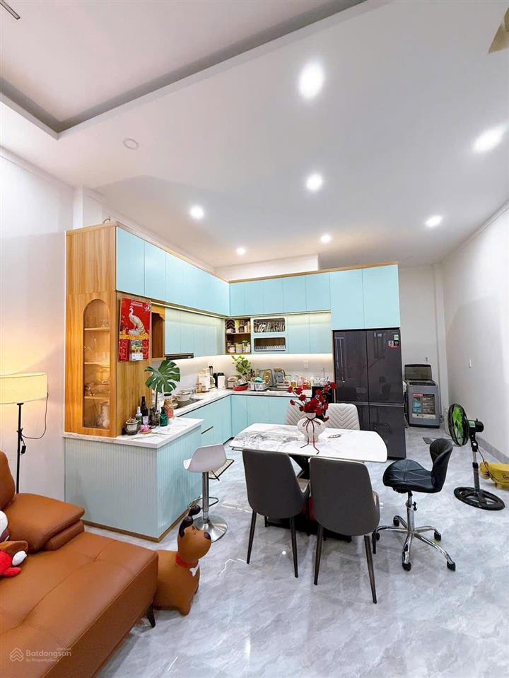 Bán nhà trả nợ lê đình cẩn 2 tỷ
