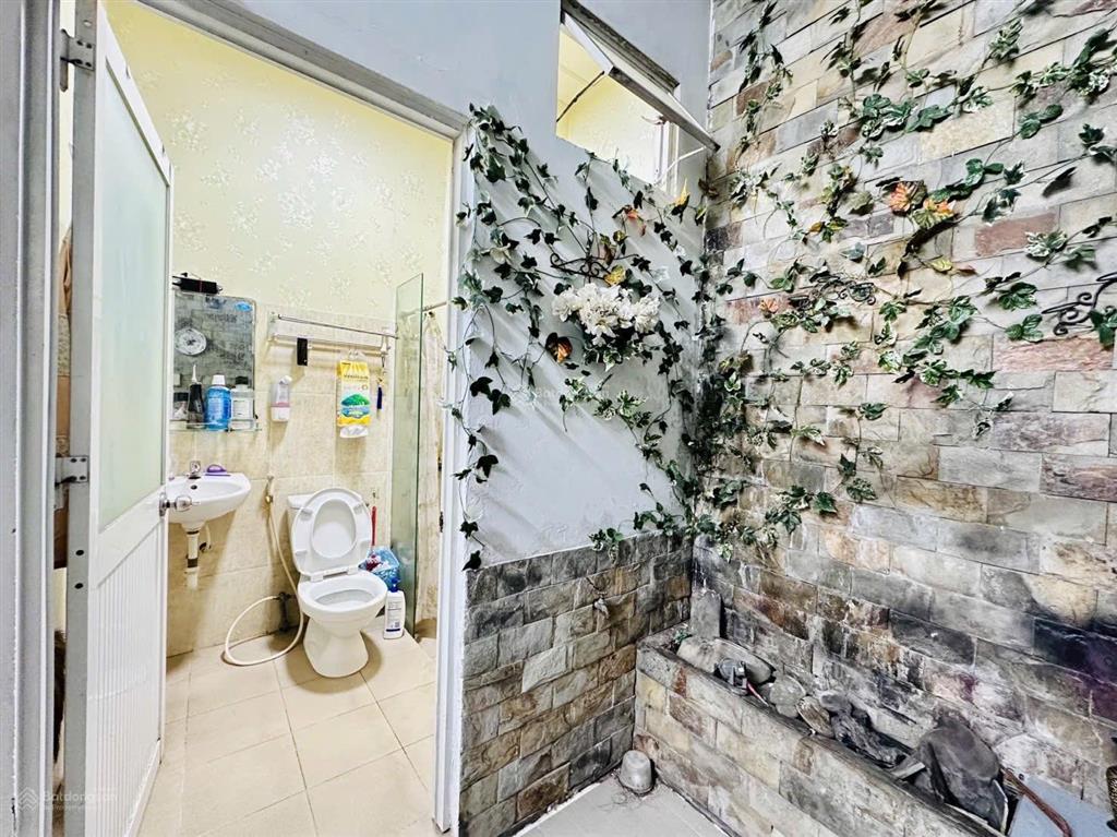 Bán nhà hxh kia morning đỗ cửa đường dương bá trạc phường 1 quận 8 dt3,8x15m trệt 1 lầu 2pn 6,3 tỷ