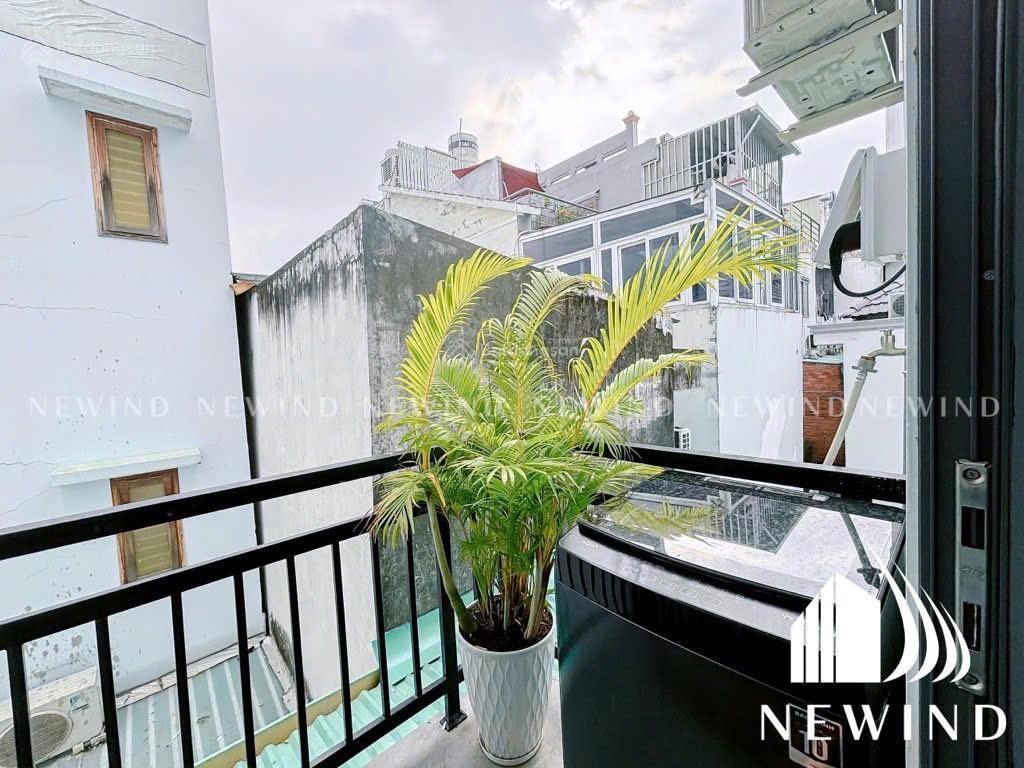 Chdv đường số 43 p. tân quy, dòng tiền khủng 130tr, 6 tầng 12 phòng, thang máy, dt 4.2x21m.