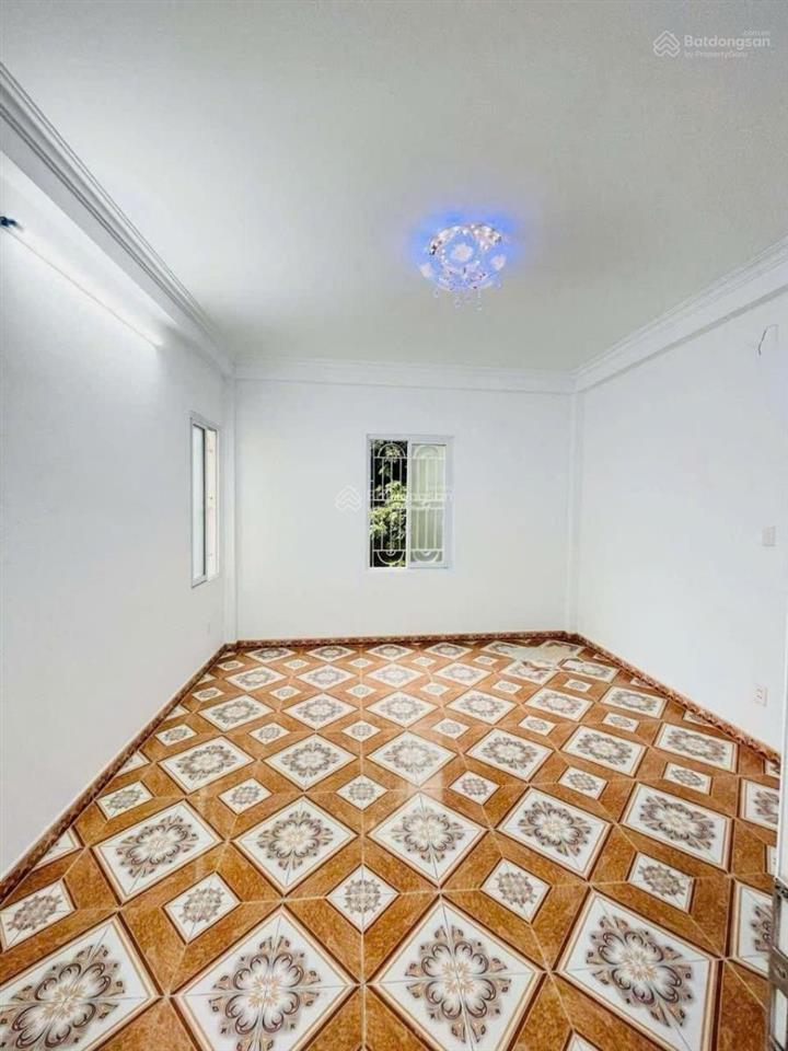 Còn đâu những căn! nhà 4 tầng dt 35m2 nhỉnh 7 tỷ quanh kim giang. sđcc
