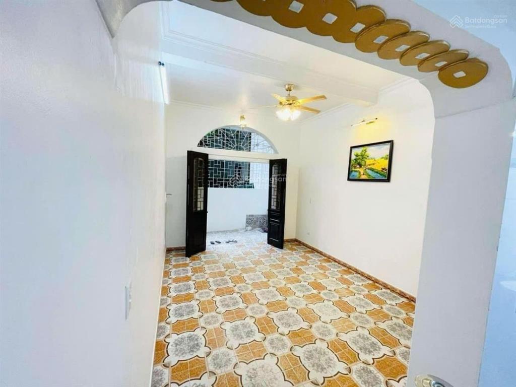Còn đâu những căn! nhà 4 tầng dt 35m2 nhỉnh 7 tỷ quanh kim giang. sđcc