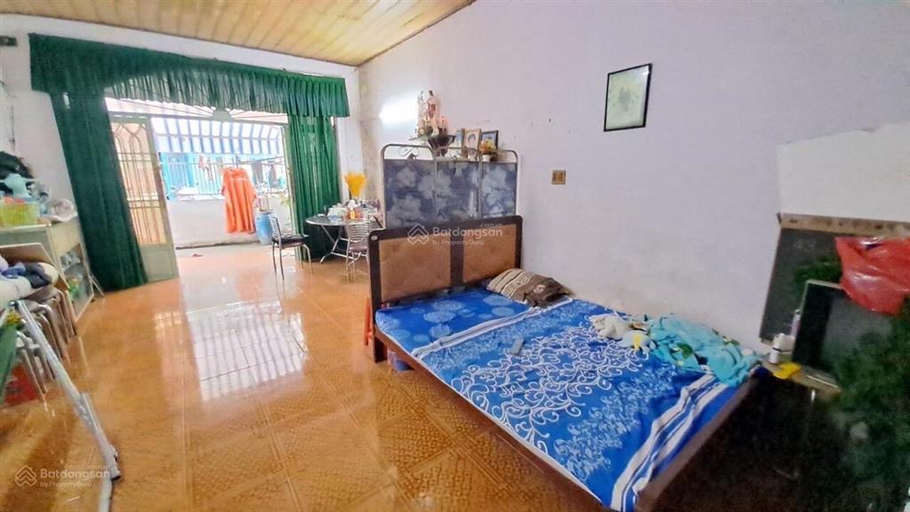 17,x tỷ  220 đất, ngang ~8m, hẻm 4m sát mt dương quảng hàm tiện xây chdv