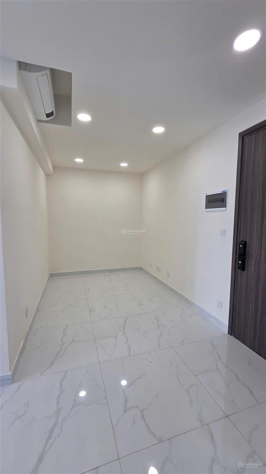 Căn 2pn+1 rẻ nhất diamond centery 96m, tầng 6 đông nam, gía 8.x tỷ, tt 3.8 tỷ nhận nhà, góp 3 năm