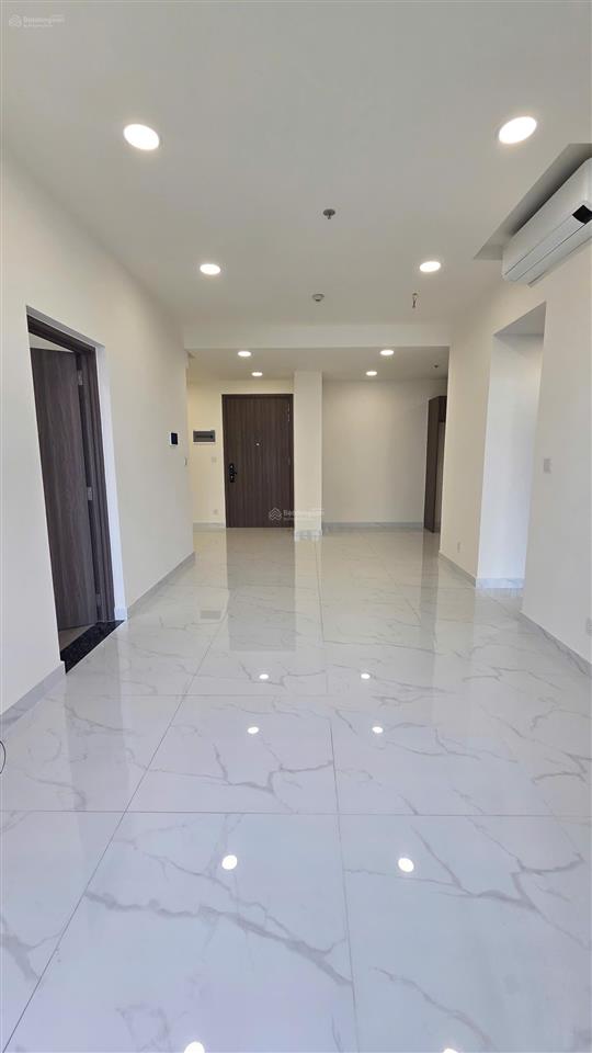 Căn 2pn+1 rẻ nhất diamond centery 96m, tầng 6 đông nam, gía 8.x tỷ, tt 3.8 tỷ nhận nhà, góp 3 năm