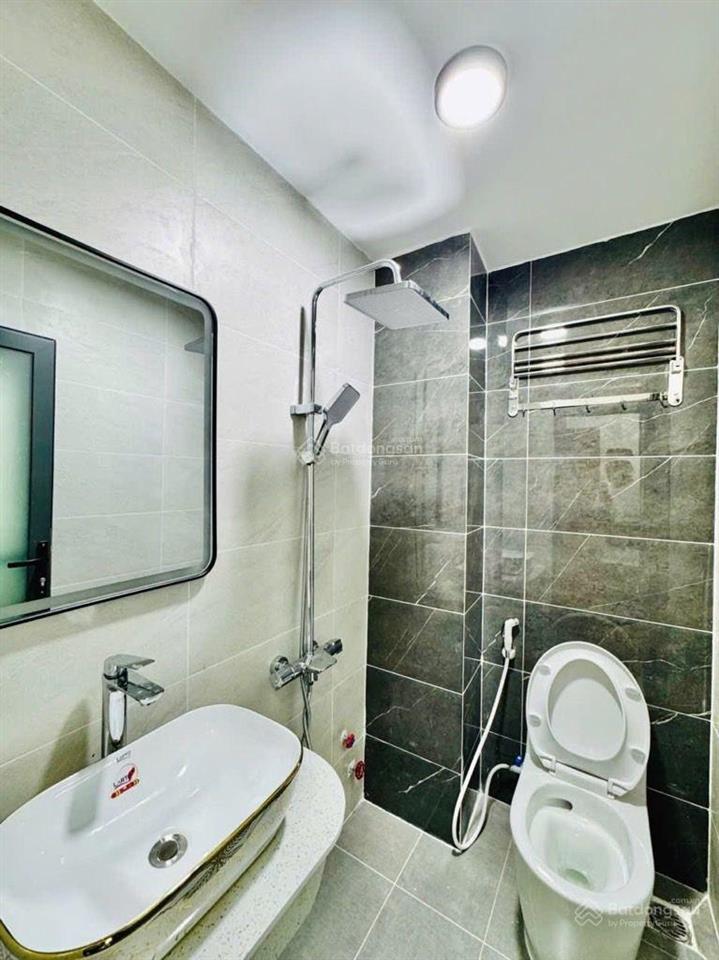 Cơ hội hiếm với nhà rẻ nhất thị trường ngay huỳnh văn bánh, q.phú nhuận 7tỷ21 95m2.shr hẻm xe hơi