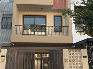 Chủ cần tiền bán gấp nhà thị trường ngay thảo điền, q.2 7tỷ15 90m2.shr có ngân hàng hỗ trợ cho vay