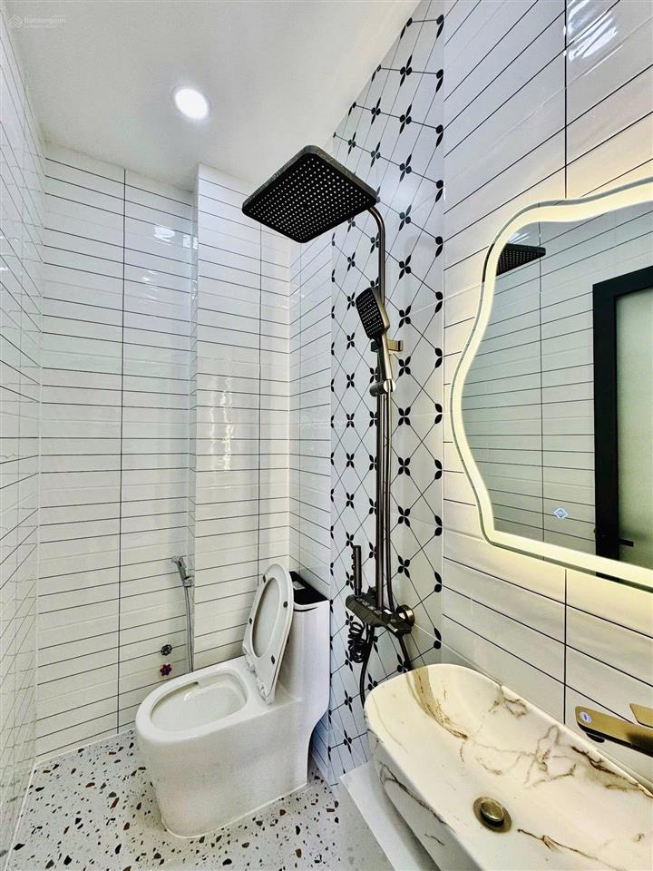 Chủ cần bán gấp nhà giá rẻ thị trường ngay đội cung, q.11 6tỷ7 65m2.shr ngân hàng hỗ trợ cho vay