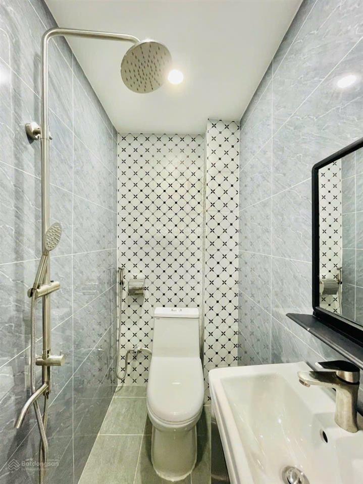 Chủ cần bán gấp nhà rẻ thị trường ngay trần đình xu, q. tân bình 60m2. shr hẻm xe hơi ra vào