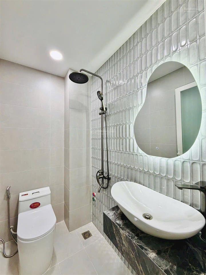 Cơ hội hiếm nhà rẻ nhất thị trường ngay trần khắc chân, q.1 6tỷ92 85m2.shr hẻm xe hơi ra vào