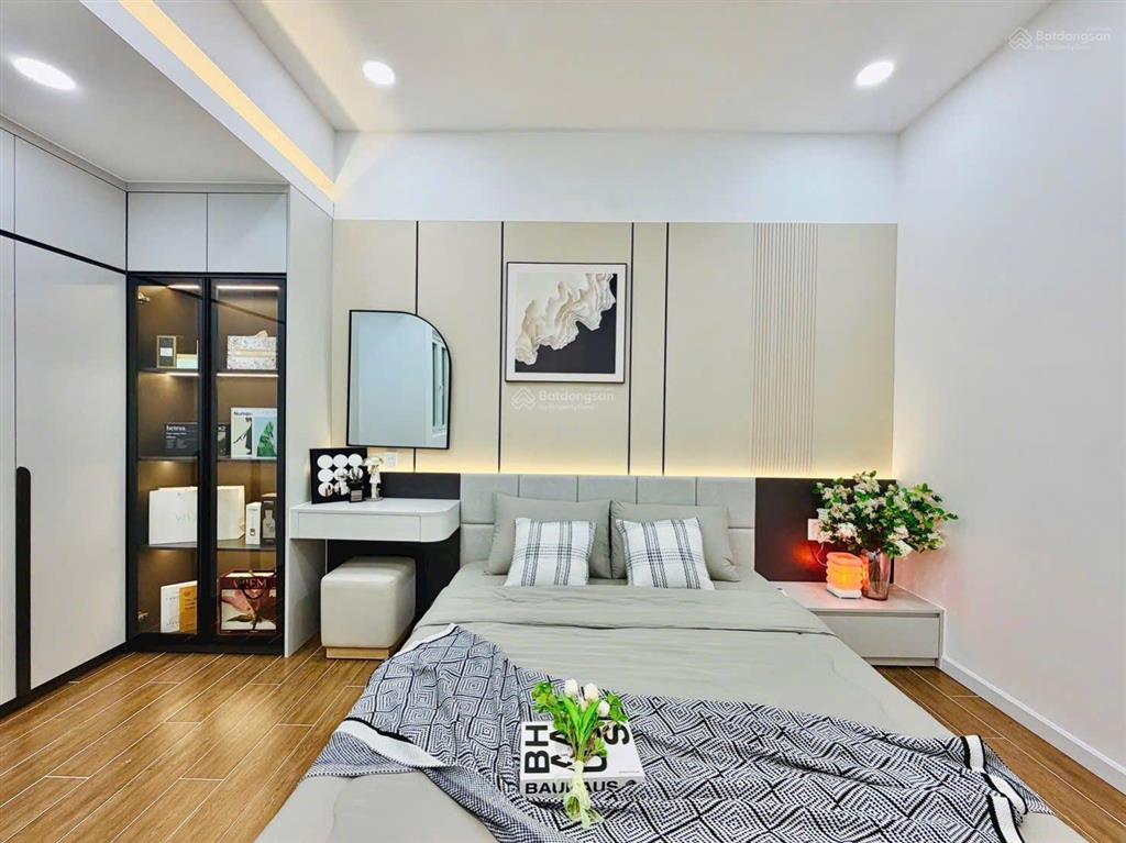 Cơ hội hiếm nhà rẻ nhất thị trường ngay trần khắc chân, q.1 6tỷ92 85m2.shr hẻm xe hơi ra vào