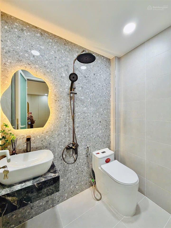 Cơ hội hiếm nhà rẻ nhất thị trường ngay trần khắc chân, q.1 6tỷ92 85m2.shr hẻm xe hơi ra vào