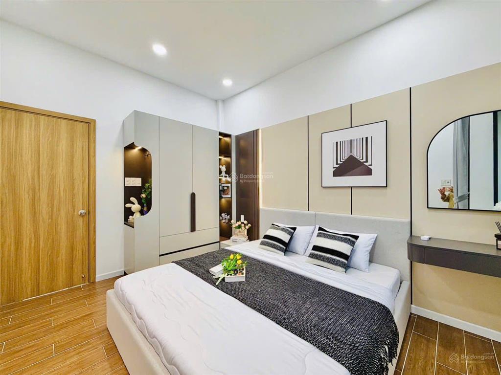 Cơ hội hiếm nhà rẻ nhất thị trường ngay trần khắc chân, q.1 6tỷ92 85m2.shr hẻm xe hơi ra vào