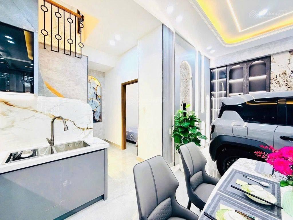 Chủ cần tiền bán gấp ở thị trường ngay trần bình trọng, q.5 8tỷ55 78m2. shr hẻm xe hơi ra vào