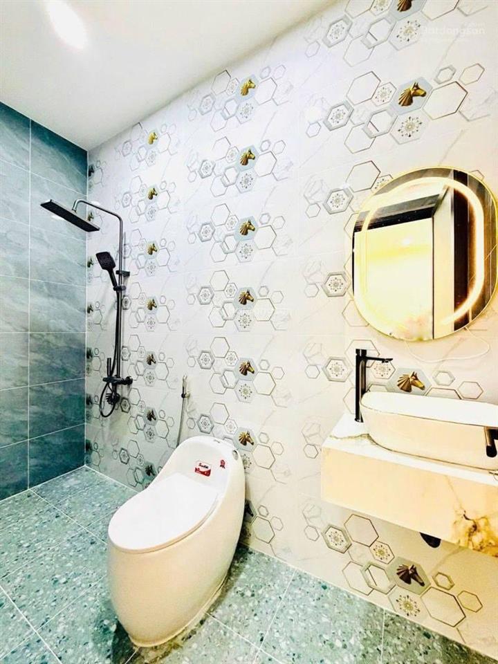 Chủ cần tiền bán gấp ở thị trường ngay trần bình trọng, q.5 8tỷ55 78m2. shr hẻm xe hơi ra vào