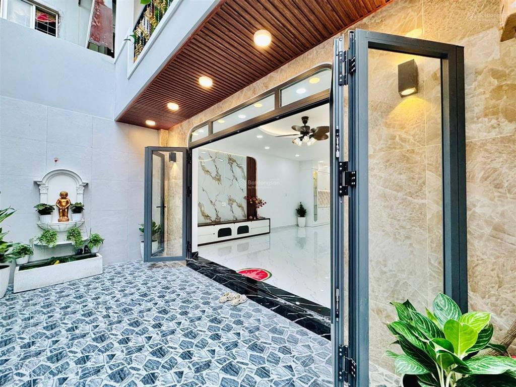 Cơ hội hiếm nhà rẻ nhất thị trường ngay lý chính thắng q.3 3tỷ85 75m2.shr ngân hàng hỗ trợ cho vay
