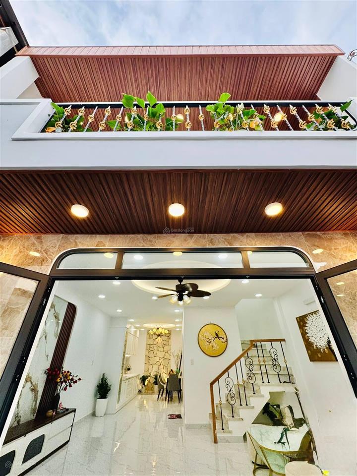 Cơ hội hiếm nhà rẻ nhất thị trường ngay lý chính thắng q.3 3tỷ85 75m2.shr ngân hàng hỗ trợ cho vay