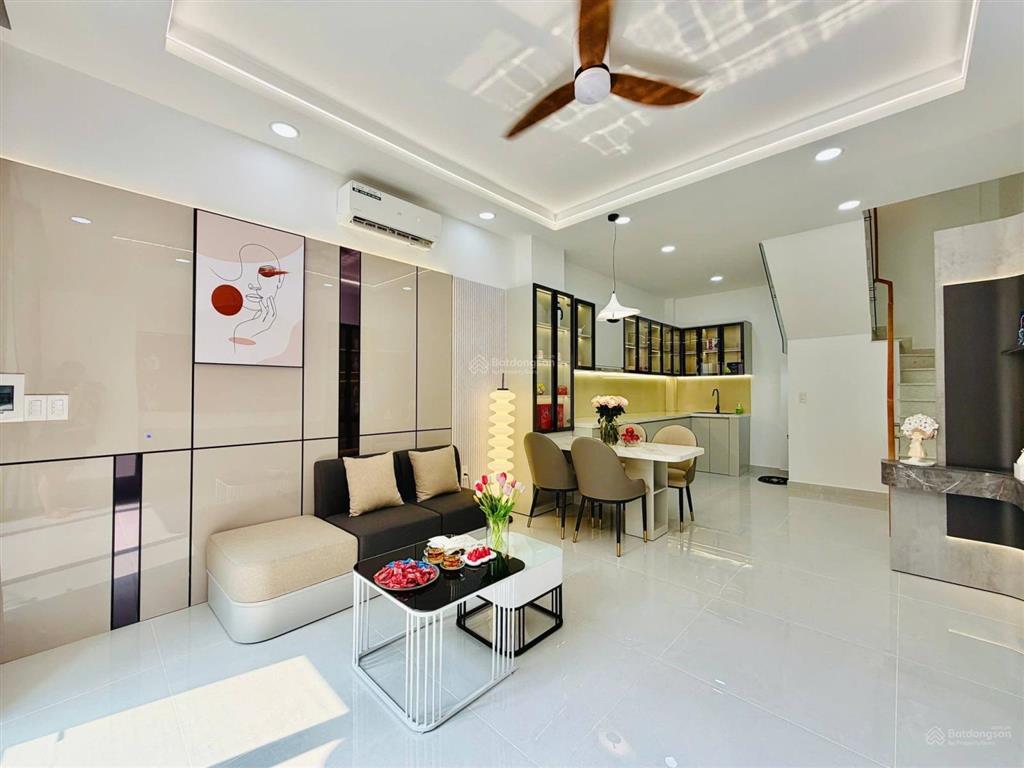 Cơ hội hiếm với nhà rẻ nhất thị trường ngay đoàn thị điểm, q.phú nhuận 5tỷ14 65m2.shr hẻm xe hơi