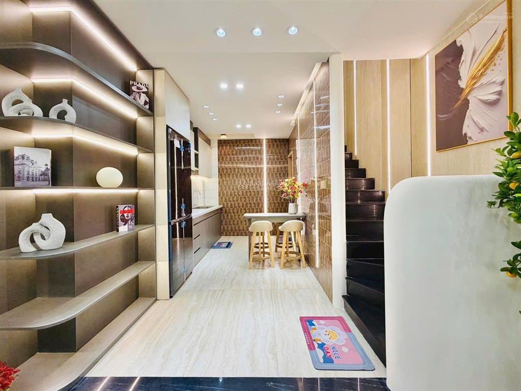 Cơ hội hiếm nhà rẻ nhất thị trường ngay hồ biểu chánh, q.phú nhuận 3tỷ37 64m2.shr hẻm thông xe hơi