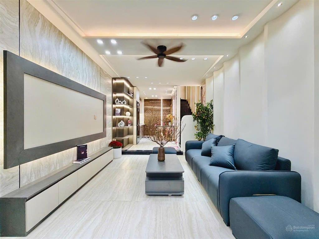 Cơ hội hiếm nhà rẻ nhất thị trường ngay hồ biểu chánh, q.phú nhuận 3tỷ37 64m2.shr hẻm thông xe hơi