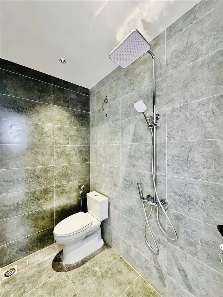 Cơ hội hiếm nhà rẻ nhất thị trường ngay nguyễn kiệm, q. phú nhuận 66m2. shr hẻm thông xe hơi