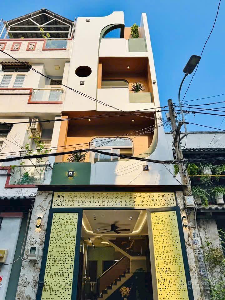 Cơ hội hiếm nhà rẻ nhất thị trường ngay cách mạng tháng 8, q.3 4tỷ64 75m2.shr hẻm thông xe hơi