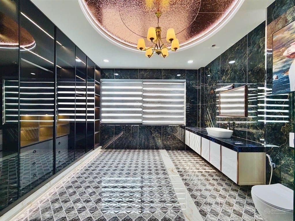 Cơ hội hiếm nhà rẻ nhất thị trường ngay nguyễn đình chiểu, q.3 6tỷ23 75m2.shr hẻm thông xe hơi