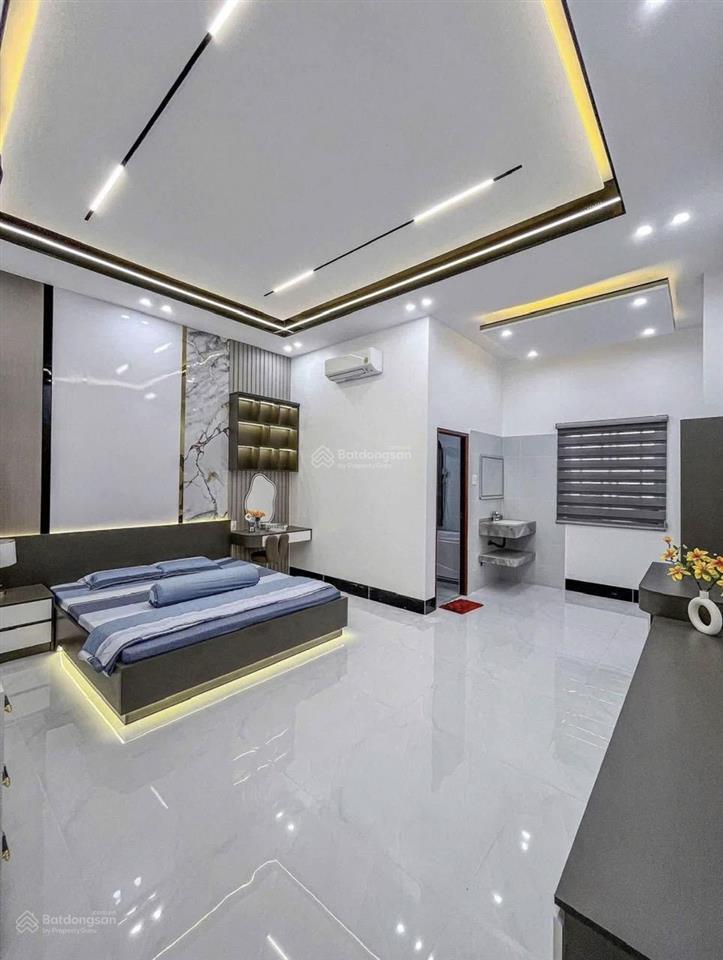 Cơ hội hiếm nhà rẻ nhất thị trường ngay kỳ đồng, q.3 3tỷ63 75m2.shr hẻm thông xe hơi ra vào
