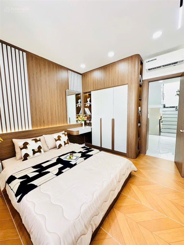 Cơ hội hiếm nhà rẻ nhất thị trường ngay nguyễn hữu cầu, q.1 3tỷ68 m2.shr hẻm xe hơi ra vào