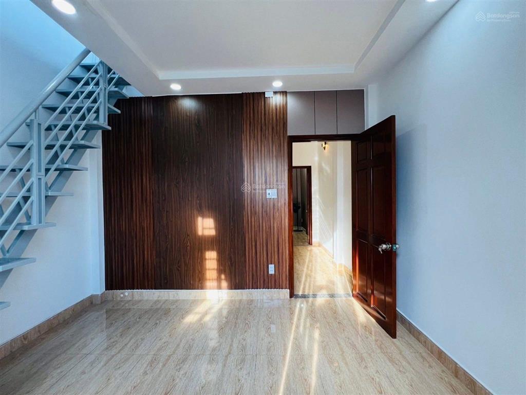 Cơ hội tìm nhà giá rẻ thị trường ngay bùi đình túy, q. bình thạnh 50m2. shr hẻm xe hơi ra vào
