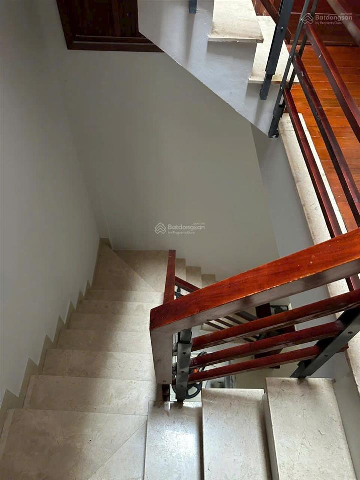 Bán gấp nhà đẹp ngay đường 45, ở tp. thủ đức, giá 3 tỷ 500, 120m2. shr, hẻm xe hơi thông