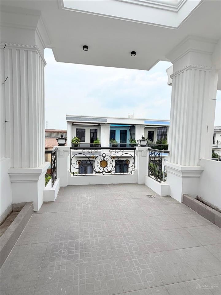 Bán gấp nhà đẹp ngay đường đặng thùy trâm, quận bình thạnh, giá 2 tỷ 640, 64m2. shr hẻm xe hơi