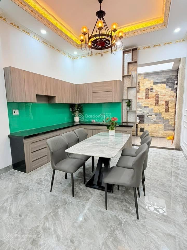 Bán gấp nhà đẹp ngay đường đặng thùy trâm, quận bình thạnh, giá 2 tỷ 640, 64m2. shr hẻm xe hơi