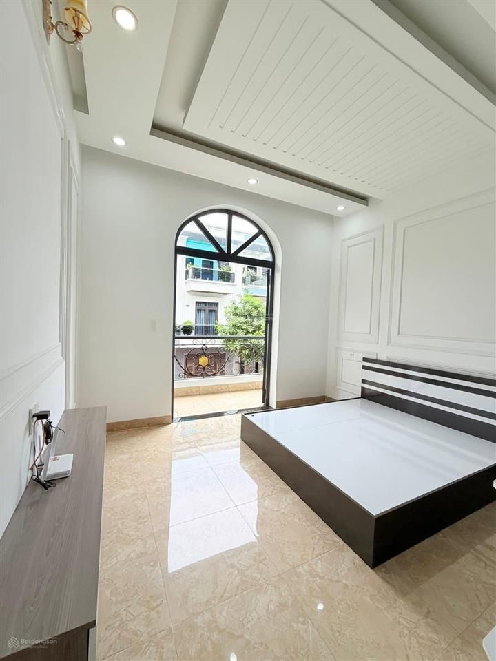 Bán gấp nhà đẹp ngay đường thống nhất, ở quận gò vấp, giá 3 tỷ 190, 64m2. shr, hẻm xe hơi thông