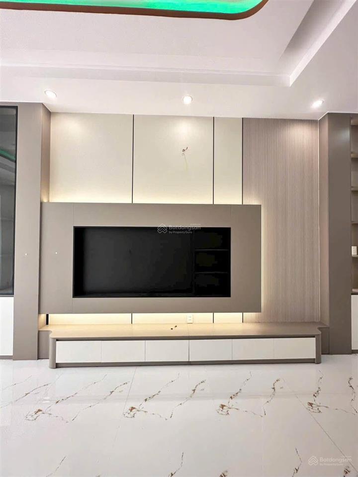 Bán gấp nhà đẹp ngay đường hiệp bình ở thủ đức, giá 3 tỷ 260, 70,8m2. shr hẻm thông xe hơi ra vào