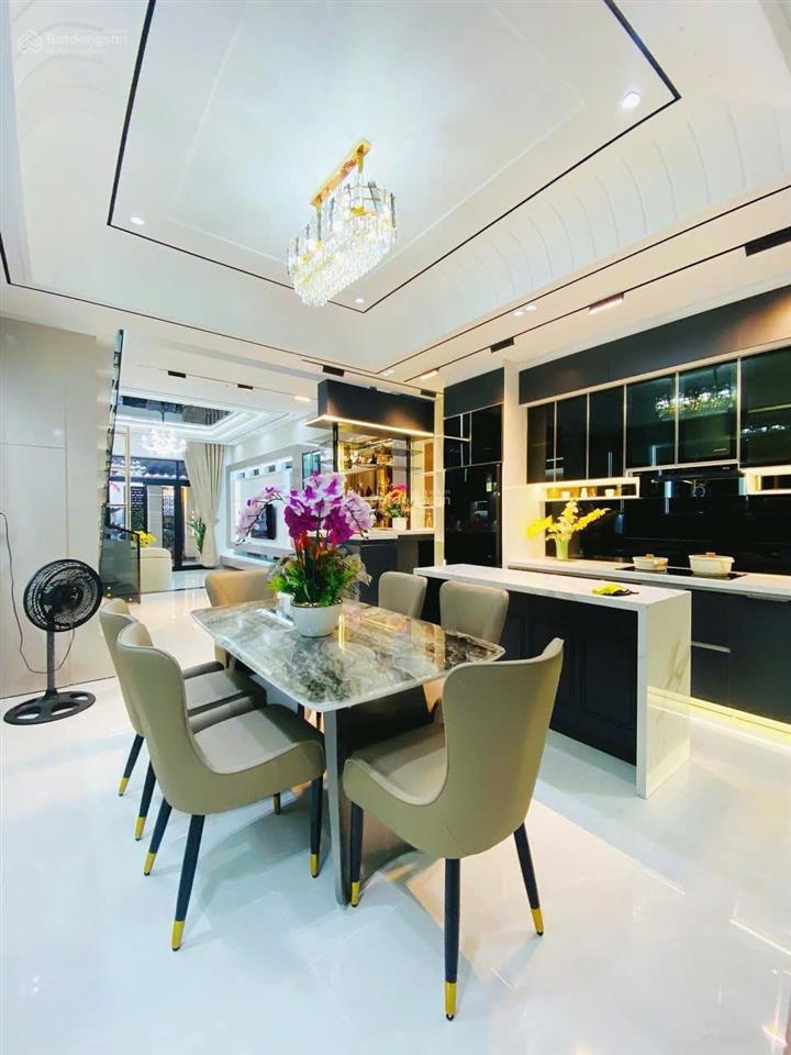 Ngay sát bến xe nhà mặt phố hái ra tiền luxury  khai thác dòng tiền cao sẵn ở