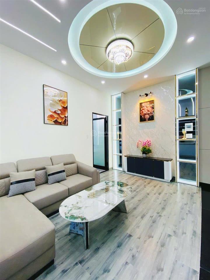 Ngay sát bến xe nhà mặt phố hái ra tiền luxury  khai thác dòng tiền cao sẵn ở