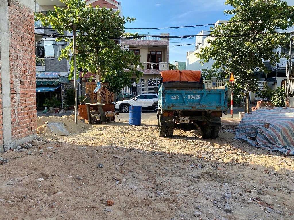 Hot đất vuông vắn nở hậu vị trí đẹp